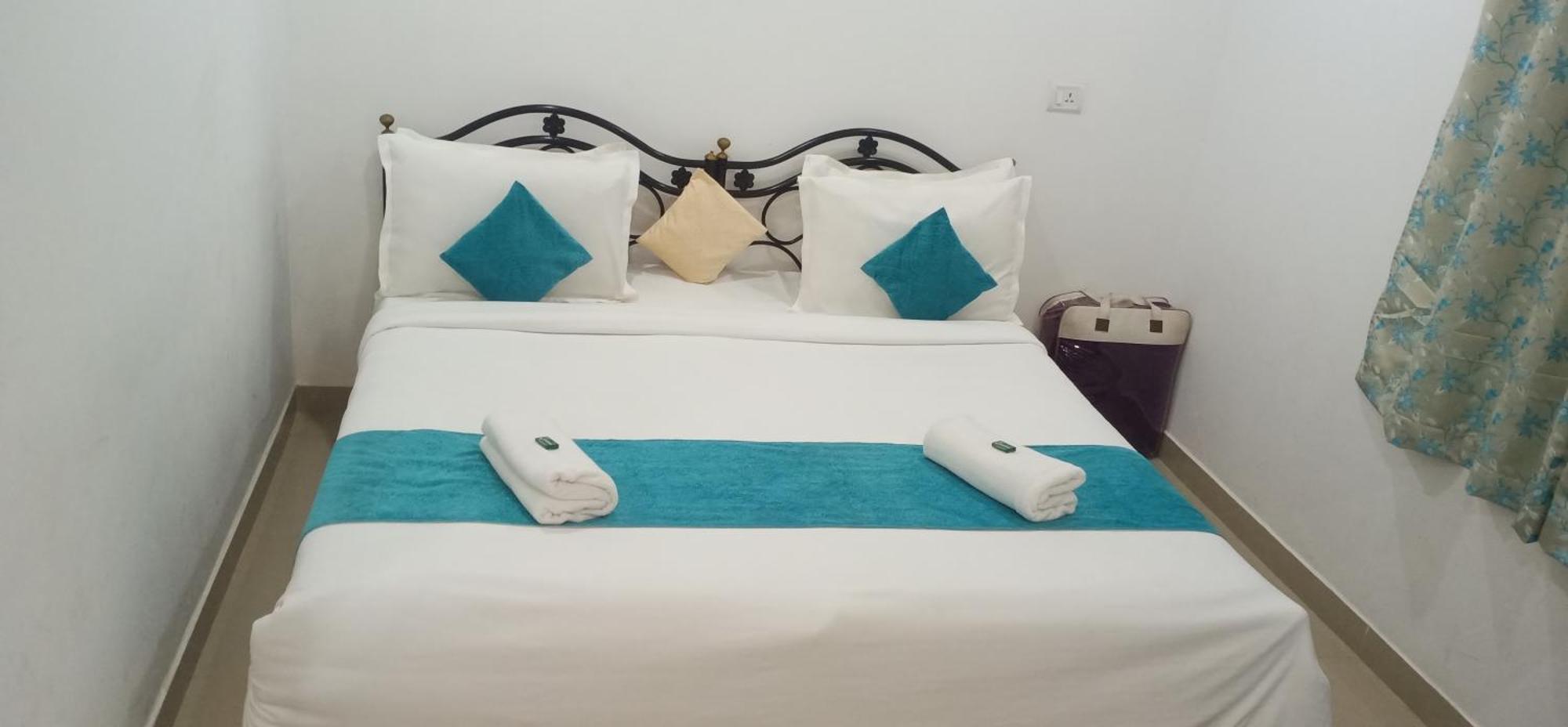Casa Somanjo Inn Калангуте Екстериор снимка