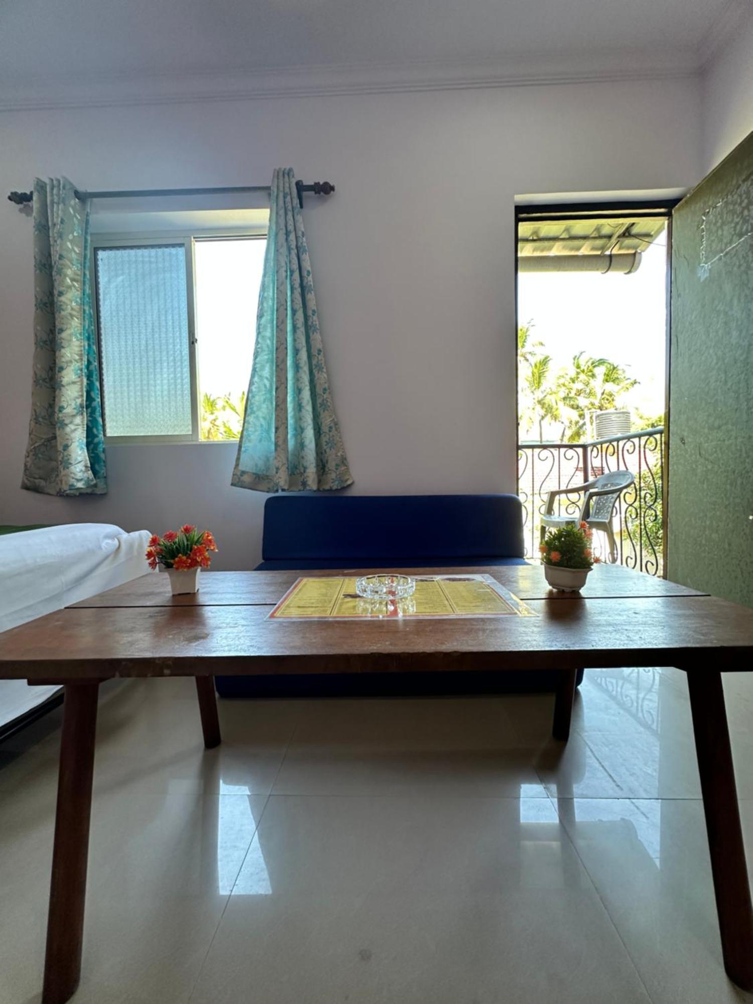 Casa Somanjo Inn Калангуте Екстериор снимка