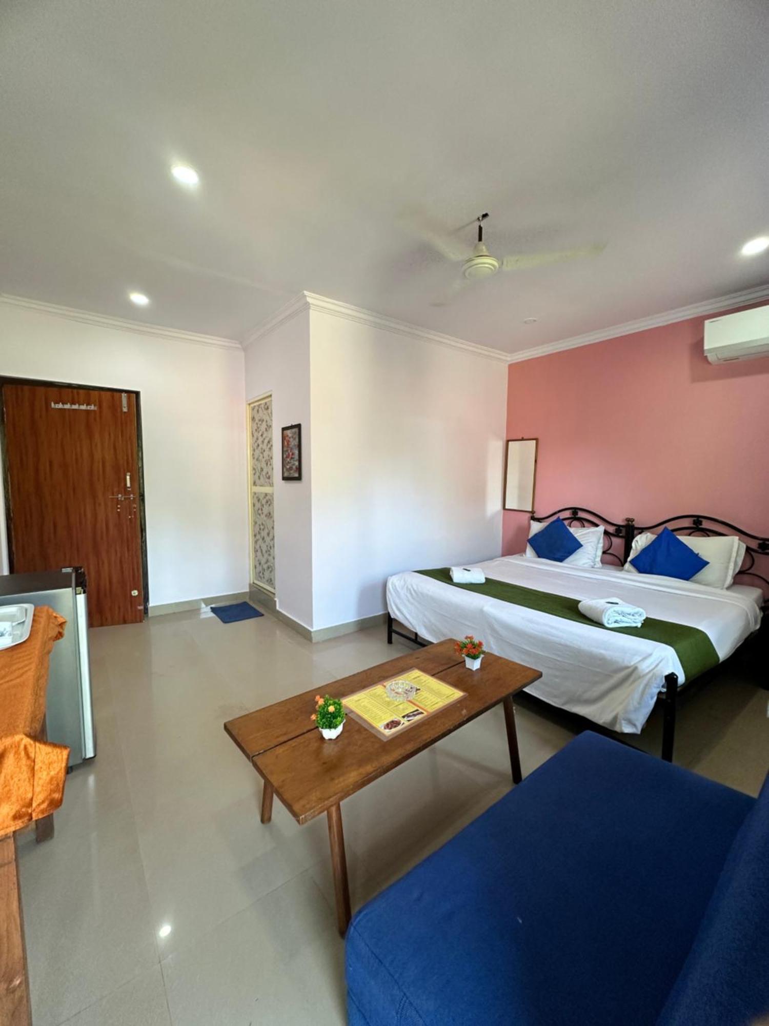 Casa Somanjo Inn Калангуте Екстериор снимка